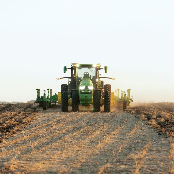 Autonomous Tractor Market